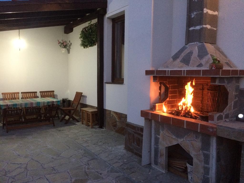 Guest House Hasiendata Pavel Banya Buitenkant foto
